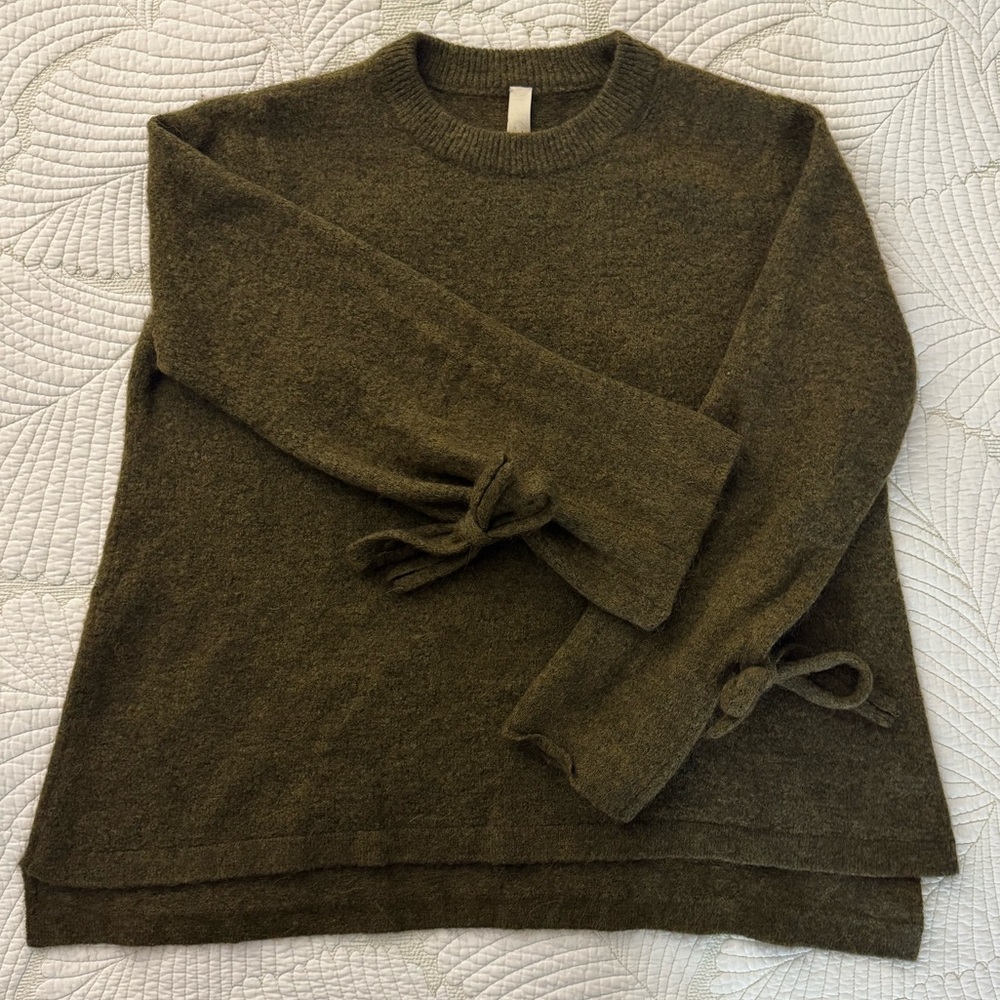 Babaton Moss Green Malcorra Crewneck Sweater- Size L